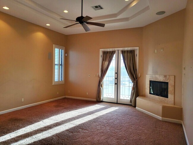 Building Photo - COMING SOON...BEAUTIFUL HOME ON HUGE LOT!