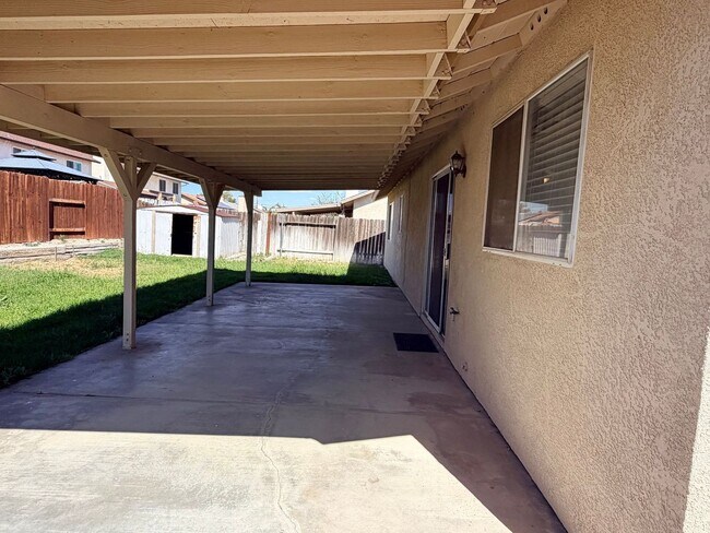 Building Photo - Move-In Ready Rosamond 3BR/2BA Home w/ Landscaping + Garage + Upgrades!