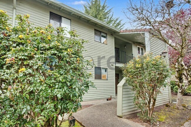 Building Photo - 5160 SW 180th Ave