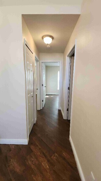 Building Photo - 1186 Mistwood Dr