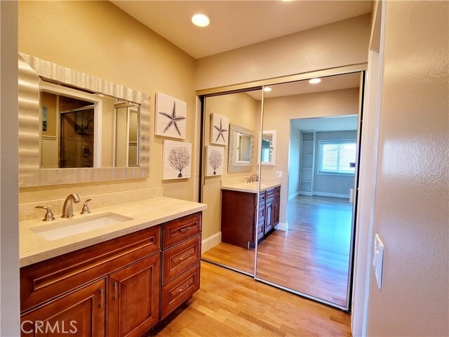 Building Photo - 5155 Thorn Tree Ln