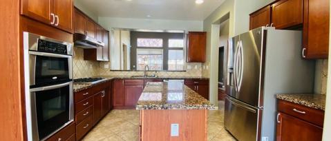 Building Photo - 887 Lemieux Ln