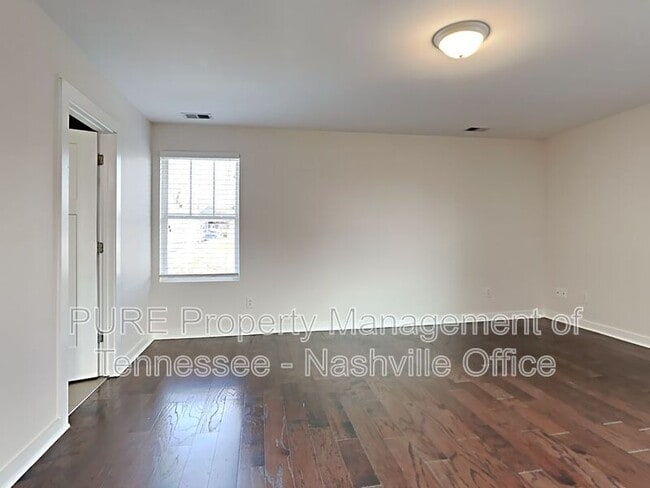 Building Photo - 303 Gatewood Ave