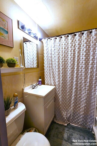 Building Photo - 108 Myrtle St