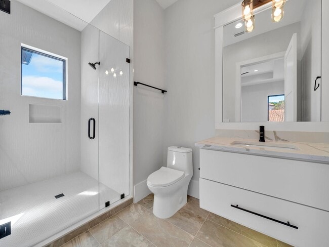 Building Photo - 330 Kelly Plantation Dr