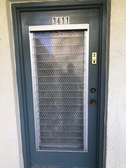 Building Photo - 1820 N Lauderdale Ave