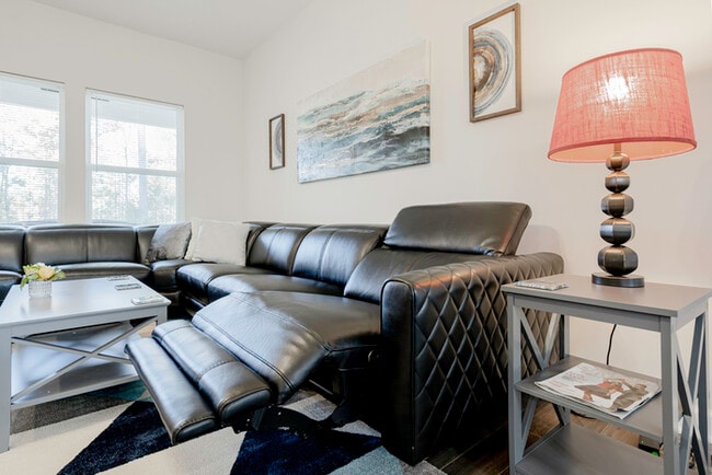 Building Photo - Furnished Rental