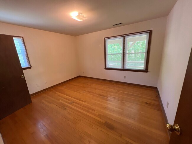 Building Photo - 7403 Shady Grove Rd