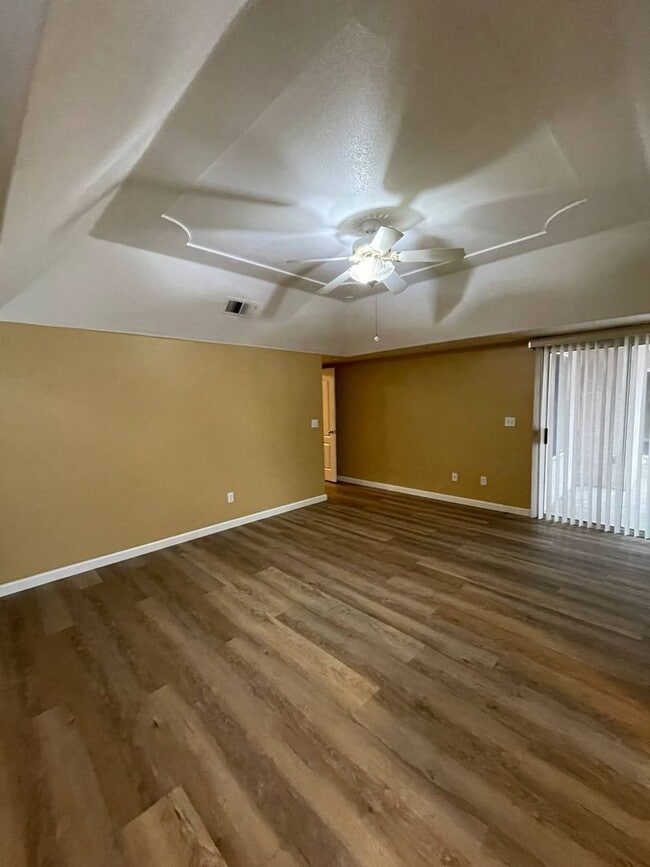 Building Photo - Live Vibrantly at 2488 Plumwood!