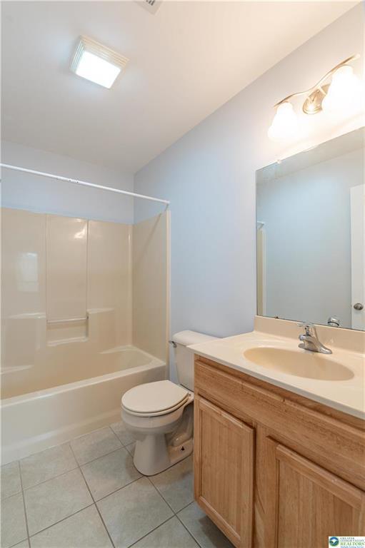Building Photo - 835 Spring White Dr