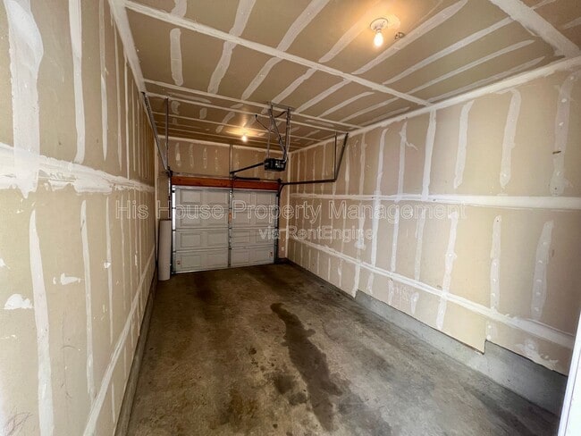 Building Photo - 5551 W 29th St