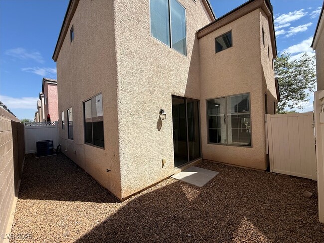 Building Photo - 8181 Altamont Ridge St