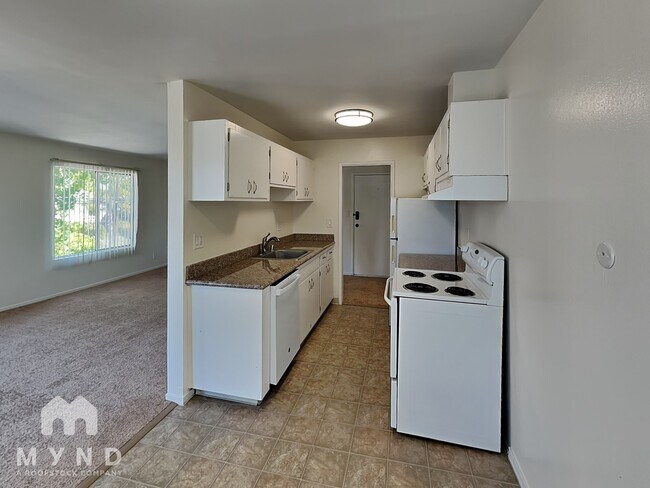 Building Photo - 240 Athol Ave