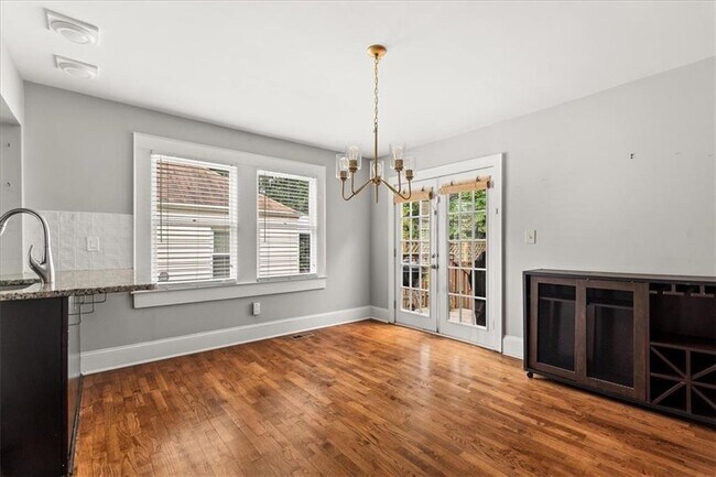 Building Photo - 259 Spence Ave SE