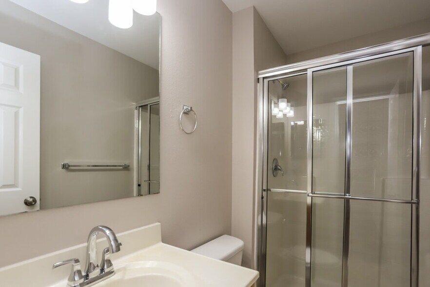 Building Photo - 13829 Gentle Woods Ave