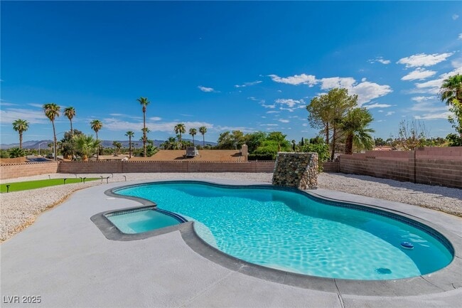 Building Photo - 3485 Shamrock Ave