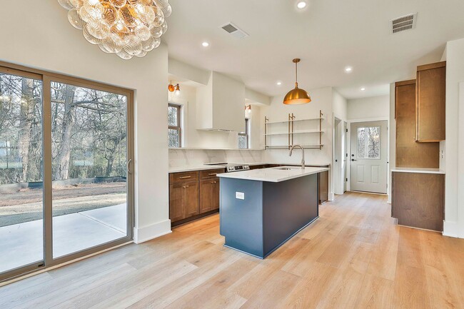 Building Photo - New Construction Rental WALKABLE to Downtown Senoia!