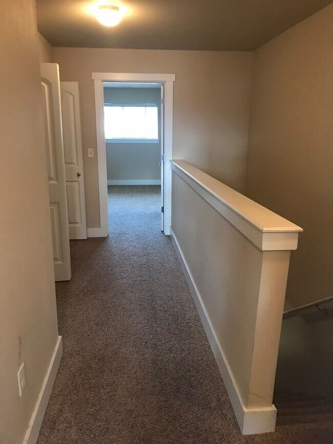 Building Photo - 9851 W Rosecroft Ct