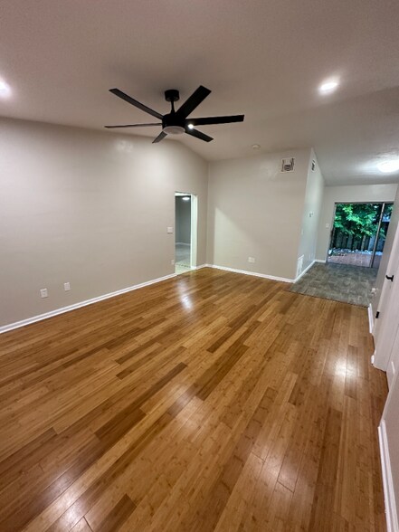 Building Photo - 12245 SW 116th Ln