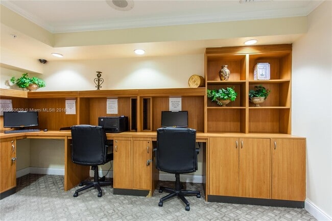 Building Photo - 17145 N Bay Rd