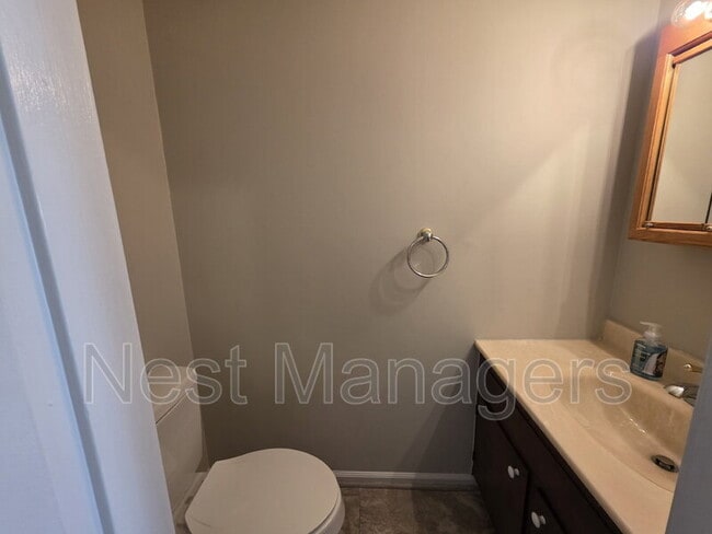 Building Photo - 4618 Fen Ct