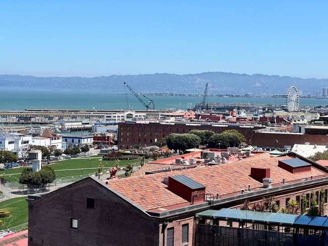 Building Photo - Million-Dollar Views, Starter Price!