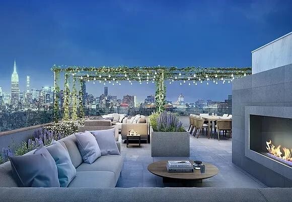 Building Photo - 208 Delancey St