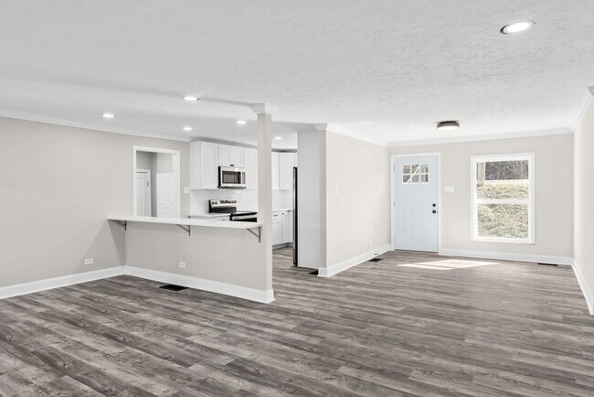 Building Photo - 3BR/2BA Cottage that's on the Rive – Minutes from Downtown Knoxville and Maryville