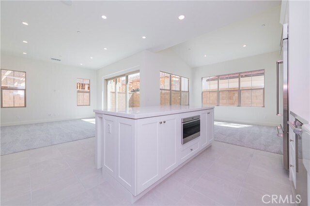 Building Photo - 120 Rimstone
