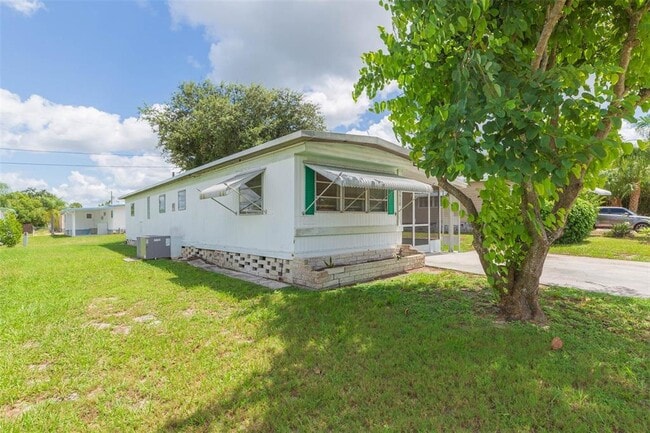 Building Photo - 6610 Avocado Dr