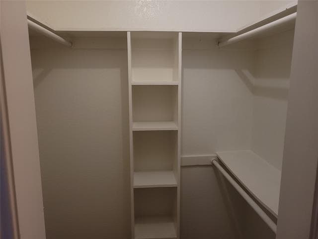 Building Photo - 331 Dogwood Dr