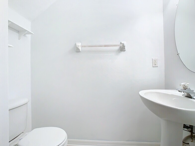 Building Photo - 5609 Gaspar Oaks Dr