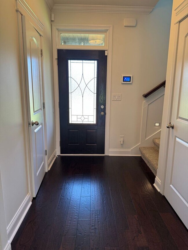 Building Photo - Beautiful 5 Bedroom, 2.5 bath Home in Hickory Wild Subdivision! Lawn care included!