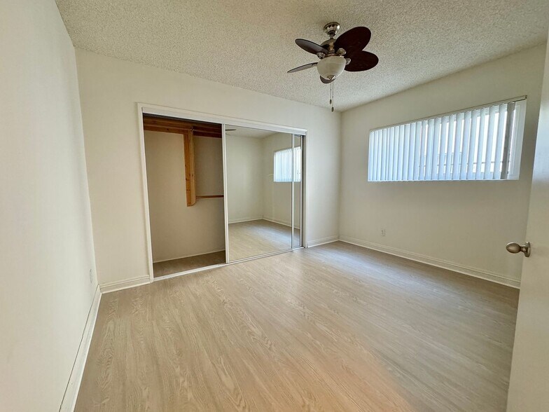 Building Photo - 12618 Pacific Ave