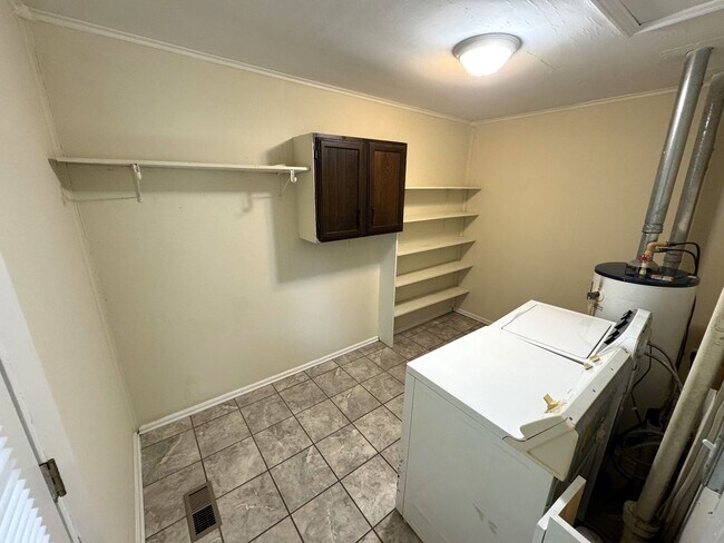 Building Photo - Five Points 3br House - Fall 2026 Prelease