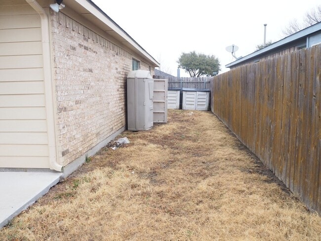 Building Photo - 511 Lone Star Park Ln