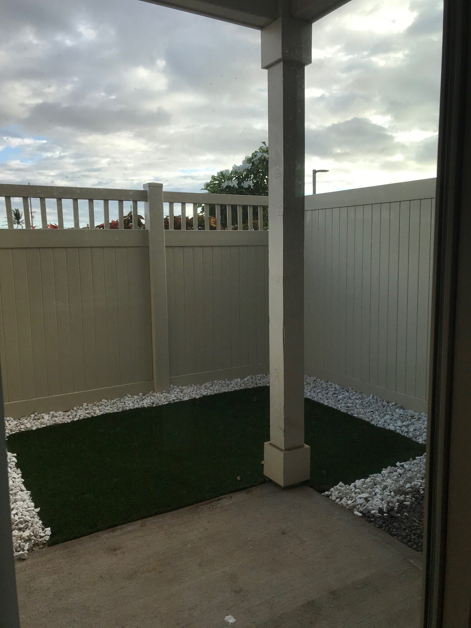 Building Photo - 33 Kihalani St