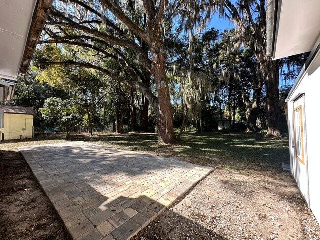 Building Photo - Cozy 1-Bedroom Cottage | All Utilities Included | Pet-Friendly