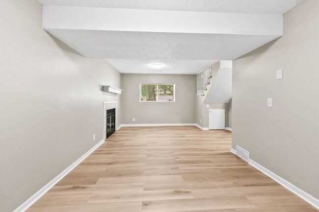 Building Photo - 5106 N 128th St