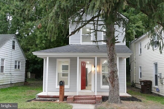 Building Photo - 802 Fairmount Ave