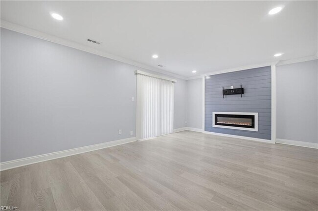 Building Photo - 712 White Hall Ln
