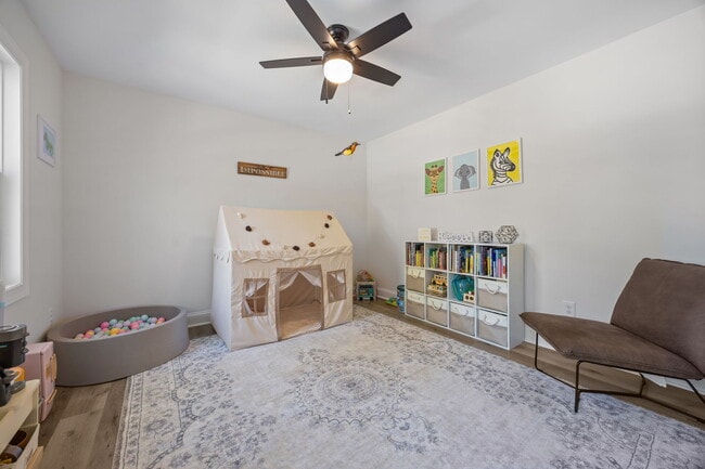 Building Photo - 346 Gun Club Dr