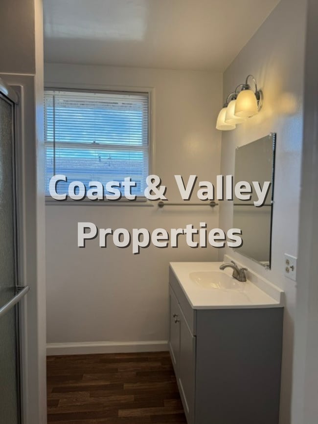 Building Photo - North Salinas Home for RENT!!!