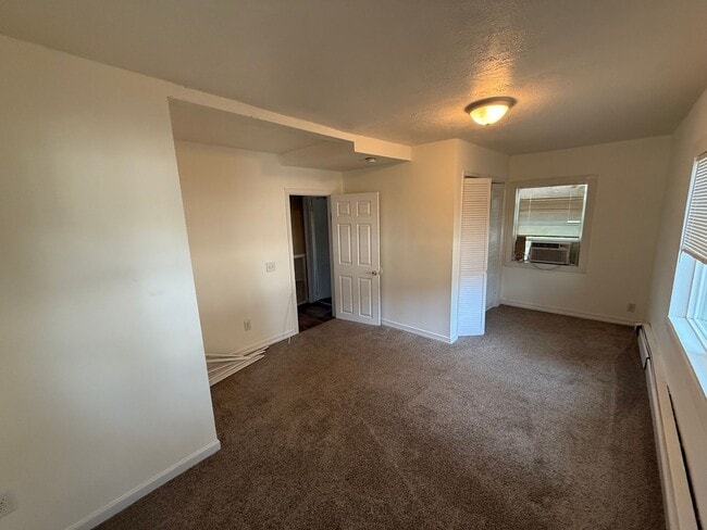 Building Photo - 3955 Upham St