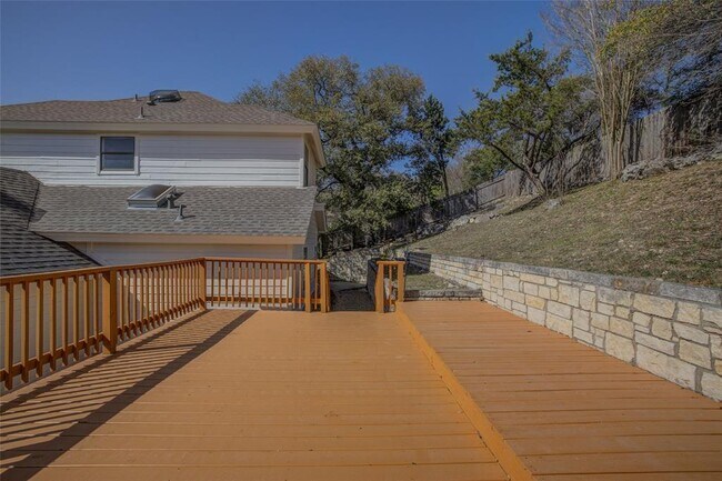 Building Photo - 10002 Talleyran Dr