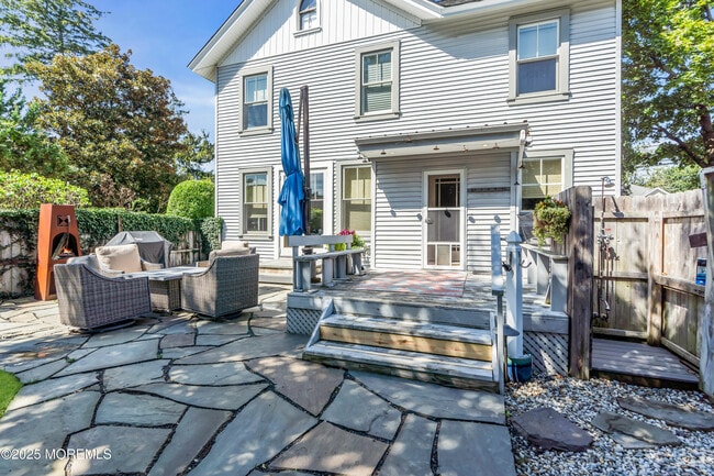 Building Photo - 146 Rumson Rd