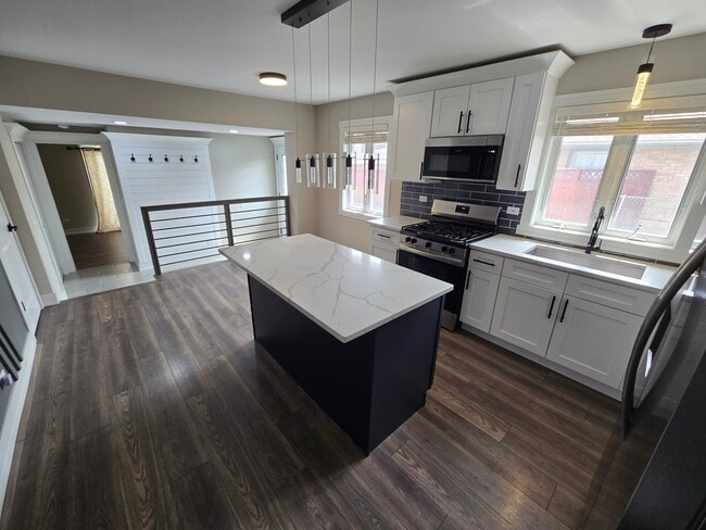 Building Photo - 6024 Birmingham St