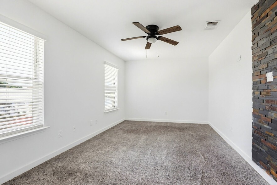 Building Photo - 9616 Kennebec Way