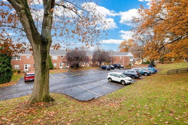 Building Photo - 43 Arnold Way