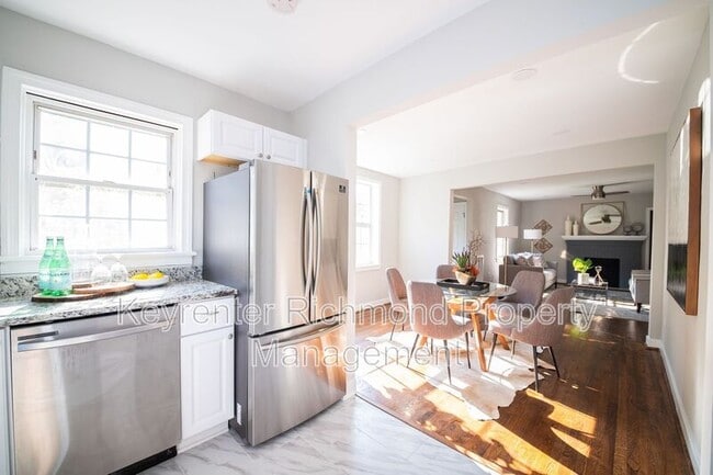 Building Photo - 1001 Colonial Ave